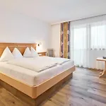 فندق فورديروناش 3*