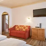 فندق فندق فورديروناش